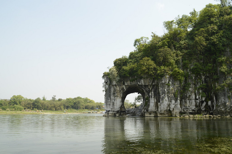 象鼻山高清图