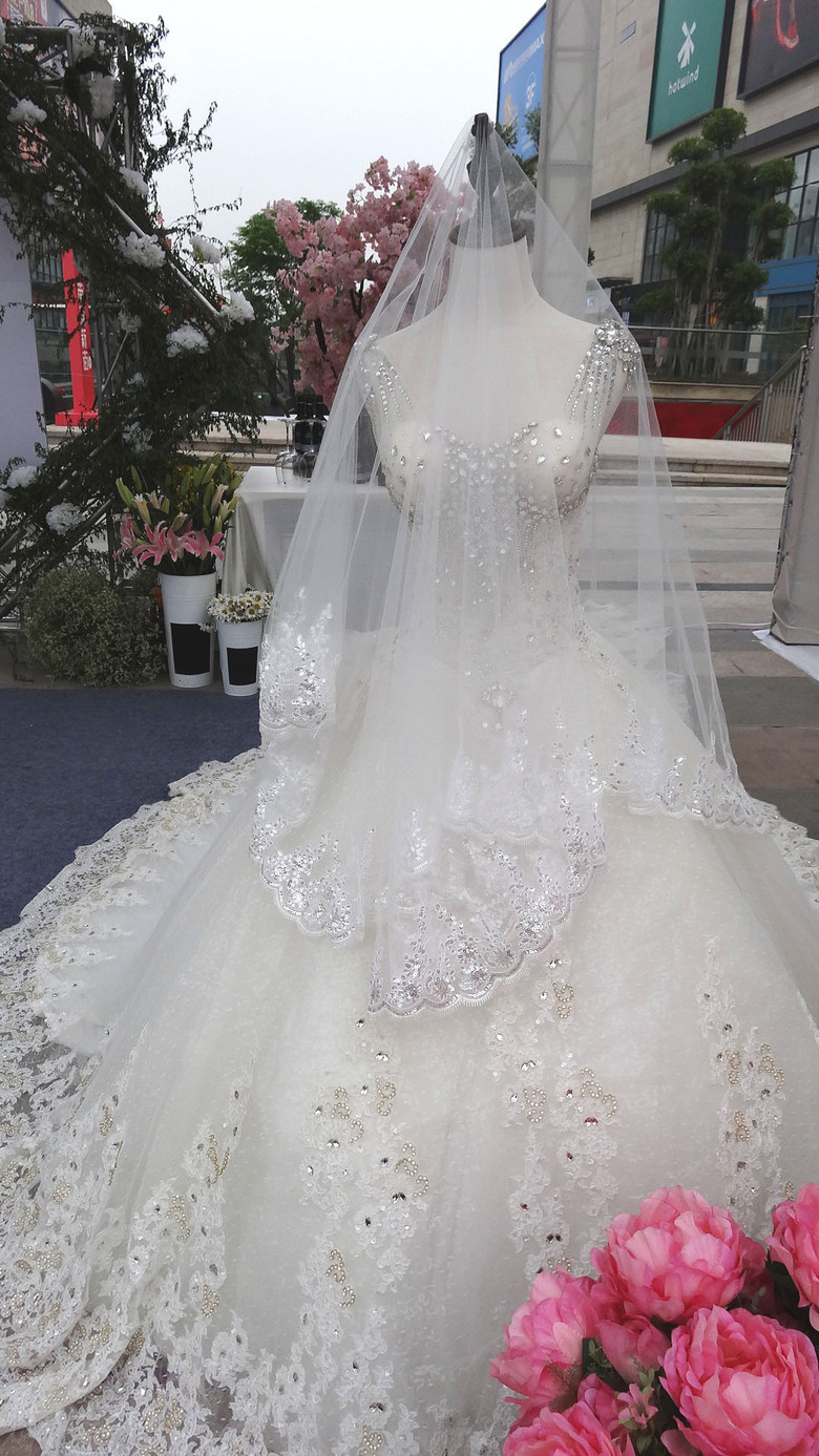 婚纱正面_动漫婚纱情侣头像