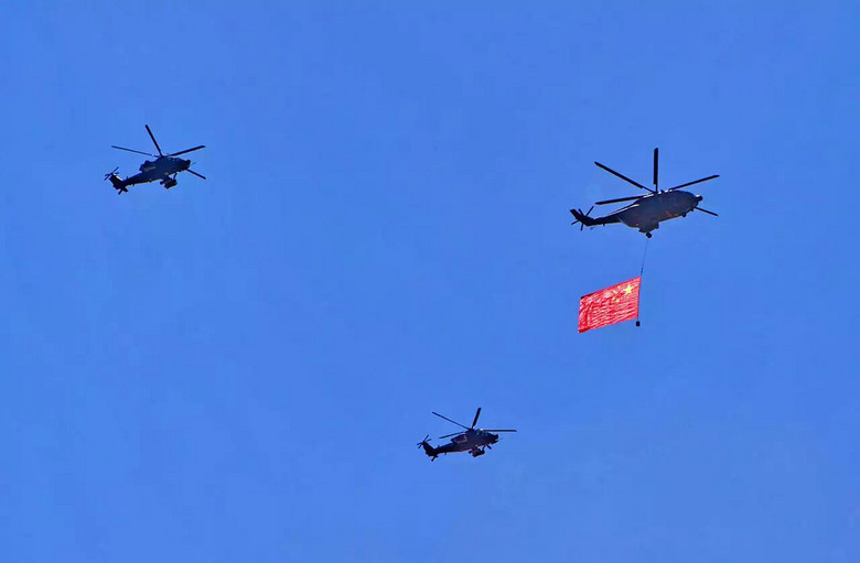 国庆阅兵国旗飞机飞过天安门上空背景素材