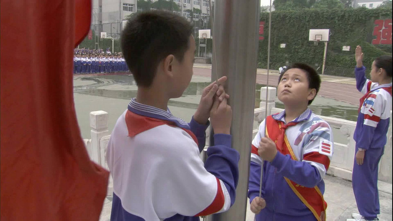 小学生升国旗视频