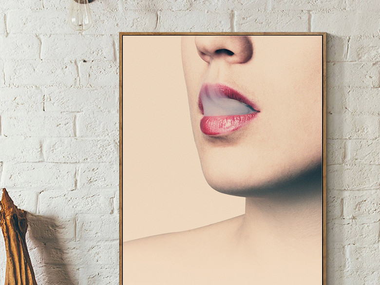 简约唯美美女粉色嘴唇含烟艺术油画装饰画(图
