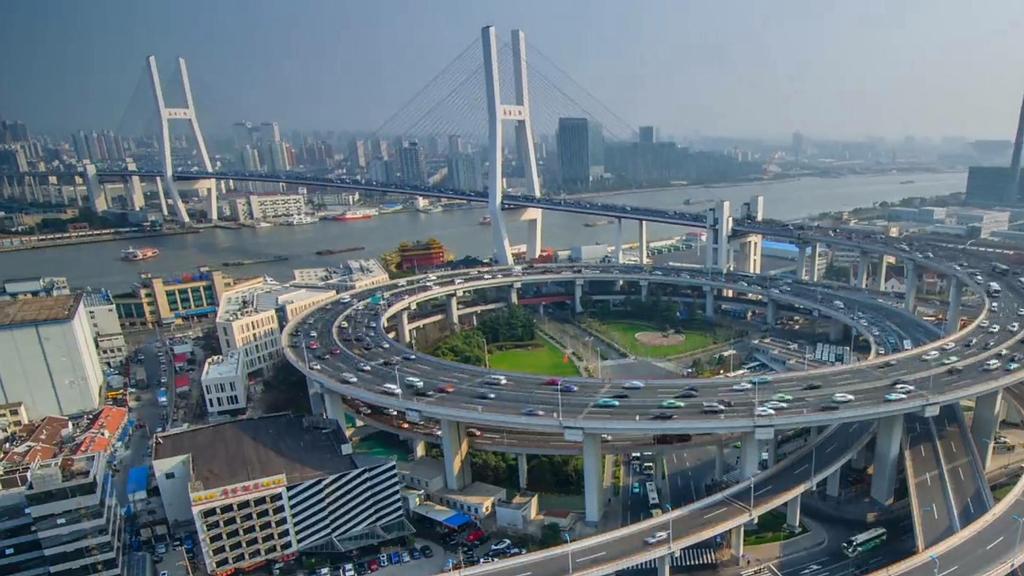 城市交通上海跨海大桥高架桥车辆