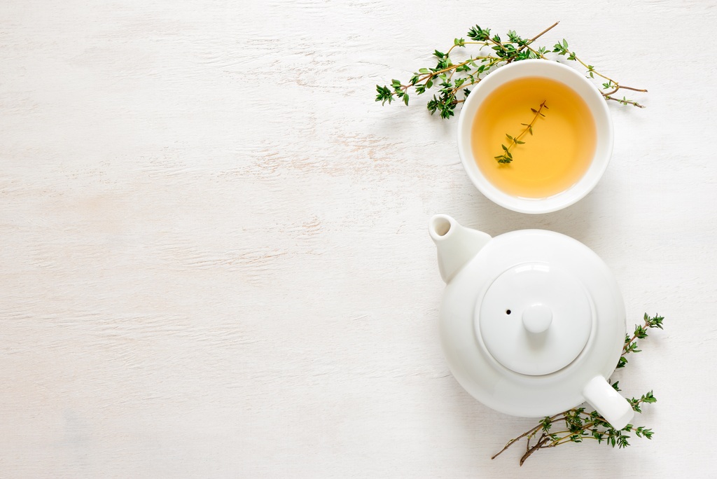 小清新文艺茶叶茶杯白色背景设计素材绿茶春茶图片